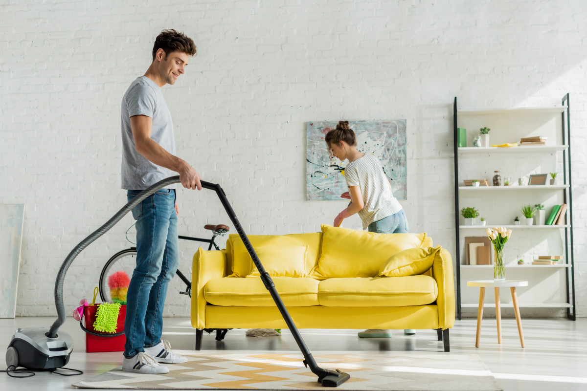 Elmalı Bayan Temizlikçi